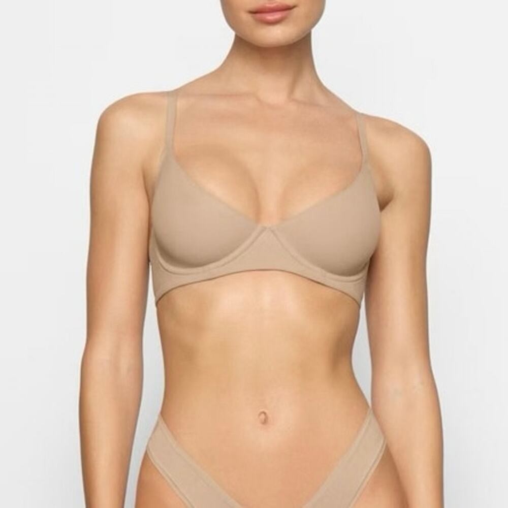 Skims fits everybody unlined Demi bra in sand size 32D